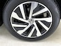 Volkswagen Golf 1.4 eHybrid Style | APPLE CARPLAY | ANDROID AUTO | IQ LIGHTS VOOR |ACHTERUITRIJCAMERA | ERGO ACTIVE | CLIMATE CONTROL | DIGITAL COCKPIT | NAVIGATIE | SFEERVERLICHTING | DAB RADIO | ADAPTIVE CRUISE CONTROL | RIJSTROOKHULP |
