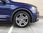 Volkswagen Tiguan 1.4 TSI ACT R-Line 150 pk DSG | Panoramadak | Trekhaak | Camera | LED Plus | Ergo-stoel | Stoelverwarming