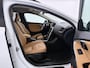 Volvo V40 Cross Country 1.5 T3 Polar+ Luxury | Panoramadak | Harman Kardon | Lederen bekleding | Nederlandse auto |