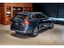 Volvo XC60 2.0 T6 Plug-in hybrid AWD Essential Edition Bright Schuifdak | Camera