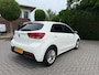 Kia Rio 1.2 (4 cil.), Apple CarPlay, Clima, Cruise Control, Navigatie, Achteruitrijcamera, Parkeersensoren, LM-velgen 15" , LED