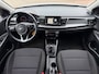 Kia Rio 1.2 (4 cil.), Apple CarPlay, Clima, Cruise Control, Navigatie, Achteruitrijcamera, Parkeersensoren, LM-velgen 15" , LED