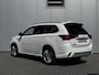 Mitsubishi Outlander 2.4 PHEV Intense+ / Trekhaak Afneembaar / Trekgewicht 1.500 KG / Stoelverwarming / Achteruitrijcamera / Navigatie / Apple CarPlay & Android Auto / Stoel verwarming voor /