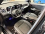 Mercedes-Benz GLB 200 Business Solution AMG PANORAMADAK | SFEERVERLICHTING | ELEKTRISCHE TREKHAAK | CAMERA | STOELVERWARMING | MERCEDES-DEALER ONDERHOUDEN | MERCEDES GARANTIE T/M 05-2028