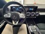 Mercedes-Benz GLB 200 Business Solution AMG PANORAMADAK | SFEERVERLICHTING | ELEKTRISCHE TREKHAAK | CAMERA | STOELVERWARMING | MERCEDES-DEALER ONDERHOUDEN | MERCEDES GARANTIE T/M 05-2028