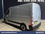 Renault Master 2.3 dCi 136pk L2H2 Euro6 Airco | Camera | Navigatie | LED | 2500kg Trekhaak | Cruisecontrol Parkeersensoren, Bijrijdersbank