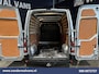 Renault Master 2.3 dCi 136pk L2H2 Euro6 Airco | Camera | Navigatie | LED | 2500kg Trekhaak | Cruisecontrol Parkeersensoren, Bijrijdersbank