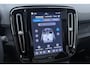 Volvo EX40 Twin Motor Plus Black Edition 82 kWh | ACC | Panoramadak | 360° Camera | Harman/Kardon | Stoel+Stuurverwarming | 20 Inch