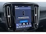 Volvo EX40 Twin Motor Plus Black Edition 82 kWh | ACC | Panoramadak | 360° Camera | Harman/Kardon | Stoel+Stuurverwarming | 20 Inch