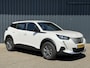 Peugeot e-2008 EV Active Pack 50 kWh Apple Carplay | Android Auto | Parkeersensoren | Cruise Control | Climate Control | SOH 98,7%