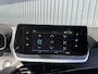 Peugeot e-2008 EV Active Pack 50 kWh Apple Carplay | Android Auto | Parkeersensoren | Cruise Control | Climate Control | SOH 98,7%