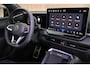 Volkswagen T-Roc 1.5 eTsi 150pk DSG R-Line First Edition Trekhaak Camera Stoelverwarming Carplay