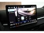 Volkswagen T-Roc 1.5 eTsi 150pk DSG R-Line First Edition Trekhaak Camera Stoelverwarming Carplay