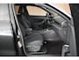 Volkswagen T-Roc 1.5 eTsi 150pk DSG R-Line First Edition Trekhaak Camera Stoelverwarming Carplay