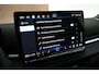 Volkswagen T-Roc 1.5 eTsi 150pk DSG R-Line First Edition Trekhaak Camera Stoelverwarming Carplay