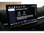 Volkswagen T-Roc 1.5 eTsi 150pk DSG R-Line First Edition Trekhaak Camera Stoelverwarming Carplay