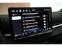 Volkswagen T-Roc 1.5 eTsi 150pk DSG R-Line First Edition Trekhaak Camera Stoelverwarming Carplay