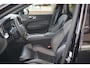 Volvo XC60 2.0 T6 Plug-in hybrid AWD Plus Black Edition | Pano | H&K | 360 | LED