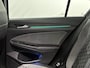 Volkswagen Golf 1.5 eTSI R-Line | Panoramadak | Winter Pakket |