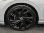 Volkswagen Golf 1.5 eTSI R-Line | Panoramadak | Winter Pakket |