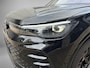 Volkswagen Tiguan 1.5 204pk DSG eHybrid R-Line Edition · Panoramadak · Wegklapbare Trekhaak · 360 Camera · Massage · Black Style · 20'' Inch · Garantie t/m 23-09-2030 of 100.000km