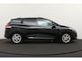 Renault Clio Estate 0.9 90 PK TCe Limited Navi Cruise LED Privacy Glas 16'LMV