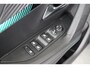 Peugeot e-2008 EV Allure 50 kWh | Dealer Onderhouden! | SOH 99% | 1e Eigenaar! | Navi By App | Clima | Cruise Control | Parkeersensoren | DAB | LED | Lichtmetalen Velgen