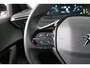 Peugeot e-2008 EV Allure 50 kWh | Dealer Onderhouden! | SOH 99% | 1e Eigenaar! | Navi By App | Clima | Cruise Control | Parkeersensoren | DAB | LED | Lichtmetalen Velgen