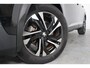 Peugeot e-2008 EV Allure 50 kWh | Dealer Onderhouden! | SOH 99% | 1e Eigenaar! | Navi By App | Clima | Cruise Control | Parkeersensoren | DAB | LED | Lichtmetalen Velgen