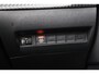 Peugeot e-2008 EV Allure 50 kWh | Dealer Onderhouden! | SOH 99% | 1e Eigenaar! | Navi By App | Clima | Cruise Control | Parkeersensoren | DAB | LED | Lichtmetalen Velgen