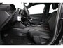 Peugeot e-2008 EV Allure 50 kWh | Dealer Onderhouden! | SOH 99% | 1e Eigenaar! | Navi By App | Clima | Cruise Control | Parkeersensoren | DAB | LED | Lichtmetalen Velgen