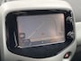 Toyota Aygo 1.0 VVT-i x-play Nederlandse auto, achteruitrijcamera, airconditioning, navigatie, Nieuw geleverd en dealeronderhouden, neerklapbare achterbank, nette auto!