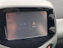 Toyota Aygo 1.0 VVT-i x-play Nederlandse auto, achteruitrijcamera, airconditioning, navigatie, Nieuw geleverd en dealeronderhouden, neerklapbare achterbank, nette auto!
