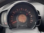 Toyota Aygo 1.0 VVT-i x-play Nederlandse auto, achteruitrijcamera, airconditioning, navigatie, Nieuw geleverd en dealeronderhouden, neerklapbare achterbank, nette auto!