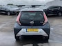 Toyota Aygo 1.0 VVT-i x-play Nederlandse auto, achteruitrijcamera, airconditioning, navigatie, Nieuw geleverd en dealeronderhouden, neerklapbare achterbank, nette auto!