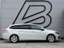 Peugeot 308 SW 1.2 PureTech Blue Lease Executive 2e Eigenaar|Navi|Clima|Cruise|Pano|Trekhaak|Carplay|PDC V+A|D-riem vv in2024|N.A.P|APK tot 04-2027