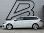 Peugeot 308 SW 1.2 PureTech Blue Lease Executive 2e Eigenaar|Navi|Clima|Cruise|Pano|Trekhaak|Carplay|PDC V+A|D-riem vv in2024|N.A.P|APK tot 04-2027