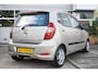 Hyundai i10 1.2 Plus 4-Cilinder 86PK NL-auto [ Airco Parkeersensoren AUX USB Elektrische Ramen Centrale Vergrendeling ]