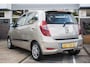 Hyundai i10 1.2 Plus 4-Cilinder 86PK NL-auto [ Airco Parkeersensoren AUX USB Elektrische Ramen Centrale Vergrendeling ]