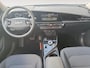 Kia Niro EV Light 64.8 kWh | Navigatie | Camera | Adaptieve cruise control | Apple Carplay / Android Auto | Keyless met startknop | |Parkeersensoren achter |