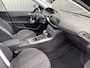 Peugeot 308 SW 1.2 PureTech Blue Lease Premium Clima, CC, CarPlay, Pano, PDC, LM, nw. APK – Inruil Mogelijk –