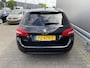 Peugeot 308 SW 1.2 PureTech Blue Lease Premium Clima, CC, CarPlay, Pano, PDC, LM, nw. APK – Inruil Mogelijk –