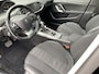 Peugeot 308 SW 1.2 PureTech Blue Lease Premium Clima, CC, CarPlay, Pano, PDC, LM, nw. APK – Inruil Mogelijk –