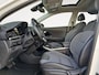 Kia Niro EV e-Niro DynamicPlusLine 64 kWh | Trekhaak | Schuifdak | Navigatie | Stoel en stuurverwarming | Camera | Apple Carplay / Android Auto | Parkeersensoren voor en achter |