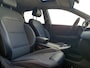 Kia Niro EV e-Niro DynamicPlusLine 64 kWh | Trekhaak | Schuifdak | Navigatie | Stoel en stuurverwarming | Camera | Apple Carplay / Android Auto | Parkeersensoren voor en achter |