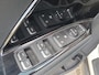 Kia Niro EV e-Niro DynamicPlusLine 64 kWh | Trekhaak | Schuifdak | Navigatie | Stoel en stuurverwarming | Camera | Apple Carplay / Android Auto | Parkeersensoren voor en achter |