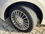 Volkswagen Up! 1.0 | 5 Deurs | All Season | Navigatie