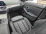BMW 3-Serie Touring 320e Business Edition Plus NL-AUTO | LEDER | M-PAKKET| SOH 98%|