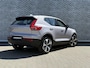 Volvo XC40 2.0 B4 Plus Dark | Trekhaak | Camera | Harman/Kardon |  Keyless Entry/start | elektrisch verstelbare voorstoelen |