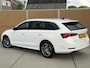 Skoda Octavia Combi 1.0 e-TSI Business Edition Plus Automaat | Achteruitrijcamera | Stoelverwarming | LED verlichting | DAB radio | Signaalkleur | Adaptieve cruise control | Lane Assist | Sfeerverlichting | Parkeersensoren voor en achter